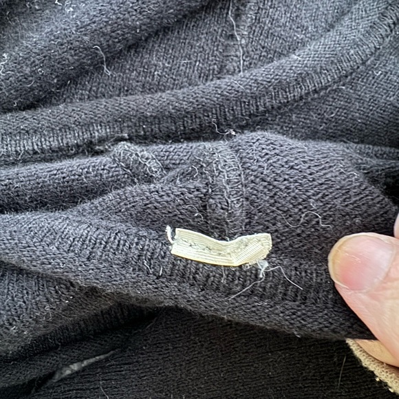 Lululemon long sleeve front seam sweater vintage slim fit 4 - Picture 5 of 6